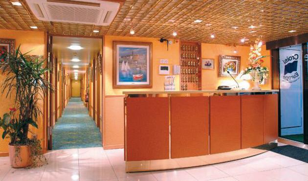 MS Beethoven reception area